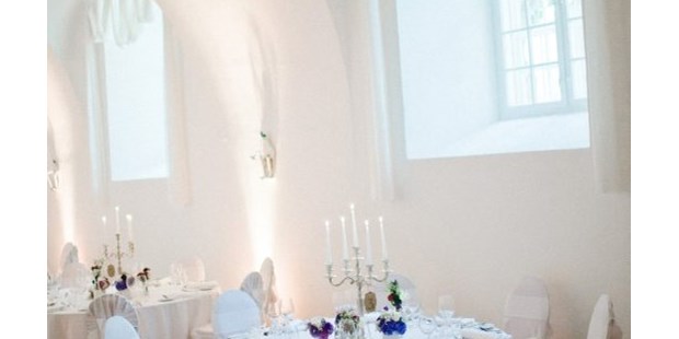 Destination-Wedding - Preisniveau Hochzeitsfeier: €€€ - Der Festsaal des Barockjuwel Schloss Halbturn im Burgenland.
Foto © stillandmotionpictures.com - Schloss Halbturn