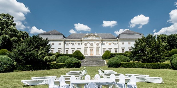 Destination-Wedding - Art der Location: Weingut / Heuriger - Burgenland - Feiern Sie Ihre Hochzeit im Schloss Halbturn im Burgenland.
Foto © weddingreport.at - Schloss Halbturn