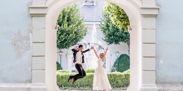 Destination-Wedding - Preisniveau Hochzeitsfeier: €€€ - Feiern Sie Ihre Hochzeit im Schloss Halbturn im Burgenland.
Foto © weddingreport.at - Schloss Halbturn