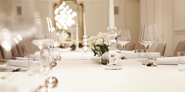 Destination-Wedding - Art der Location: Restaurant - Stilvoll heiraten in intimer Atmosphäre: Le Salon im Sans Souci Wien - Hotel Sans Souci Wien
