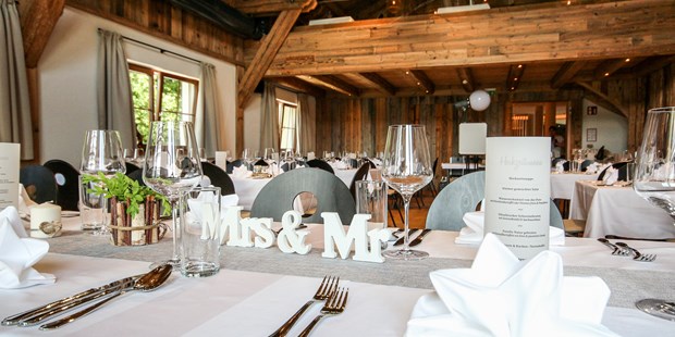 Destination-Wedding - Preisniveau Zimmer/Suiten: €€ - Salzburg - STADL - Laudersbach's Event-Stadl