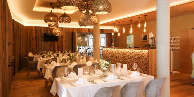 Destination-Wedding - Art der Location: Restaurant - Lobby und Stadl - Laudersbach's Event-Stadl