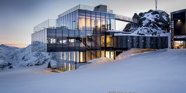 Destination-Wedding - Preisniveau Zimmer/Suiten: €€€ - Ötztal - Heiraten im ice Q auf 3.048 m Seehöhe am Gipfel des Gaislachkogls
© Rudi Wyhlidal - ice Q