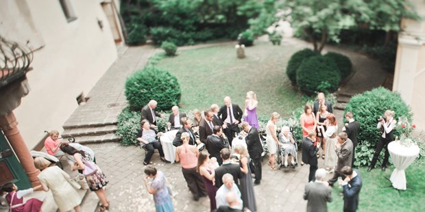 Destination-Wedding - Preisniveau Hochzeitsfeier: €€€ - Heiraten im Schloss Obermayerhofen in der Steiermark.
Foto © stillandmotionpictures.com - Schlosshotel Obermayerhofen