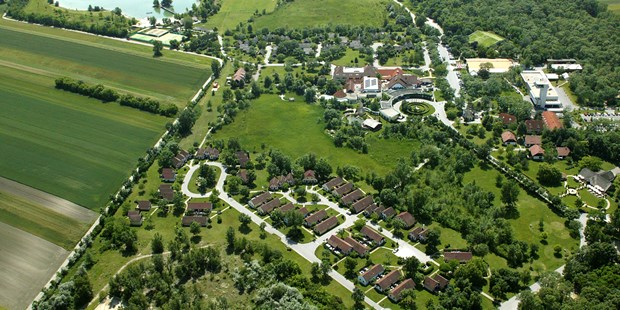 Destination-Wedding - Exklusivität - Luftaufnahme der 200 ha großen Anlage des VILA VITA Pannonia. - VILA VITA Pannonia