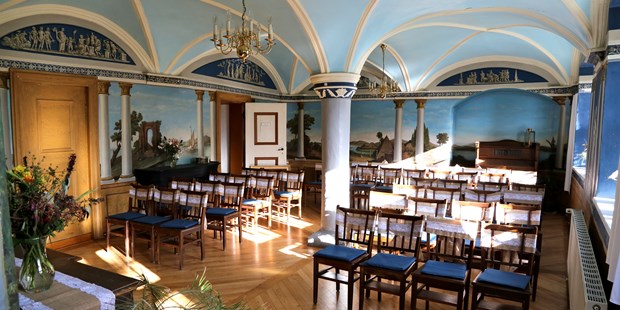 Destination-Wedding - Personenanzahl - Ostseeküste - Blaue Kapelle mit historischen Wandmalereien;
auch Standesamt - Wasserburg Turow