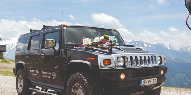 Destination-Wedding - Aktivprogramm: Funcourt - Österreich - Hochzeits-Hummer - My Alpenwelt Resort****Superior