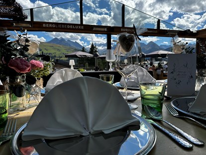 Destination-Wedding - Individuelle Anreise: keine individuelle Anreise möglich - Tiroler Unterland - Day & Dinner Club Susi Alm  - My Alpenwelt Resort****Superior