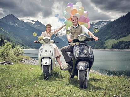 Destination-Wedding - Exklusivität - Tiroler Unterland - ©Marc Gilsdorf // ©weddingstyled
Foto Location in der Nähe - My Alpenwelt Resort****Superior