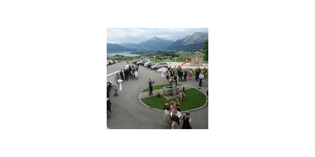Destination-Wedding - Preisniveau Hochzeitsfeier: €€ - Region Mondsee - Sektempfang - Panorama Hotel Leidingerhof 