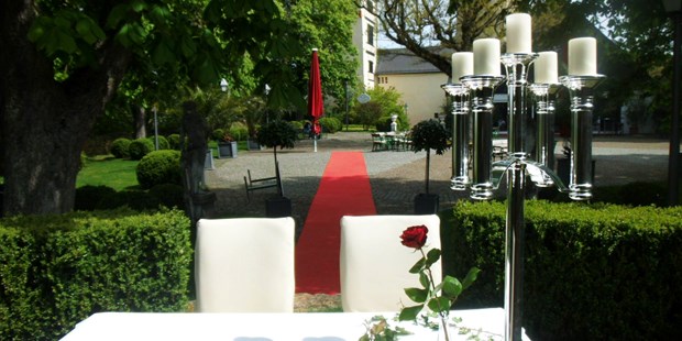 Destination-Wedding - Preisniveau Zimmer/Suiten: €€ - Rheinland-Pfalz - Refugium Stromburg