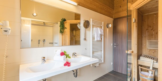 Destination-Wedding - Art der Location: Hotel / Chalet - Jedes "Alpenchalet" hat seine eigene Sauna. - Flachauer Gutshof - Musistadl