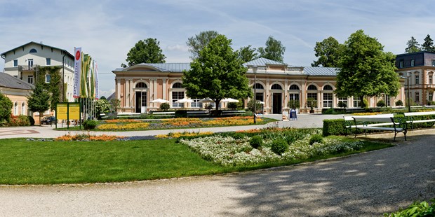 Destination-Wedding - Standesamtliche Trauung - Österreich - Gästezentrum als Location für die Hochzeitsfeier - Kursaal und Gästezentrum Bad Hall