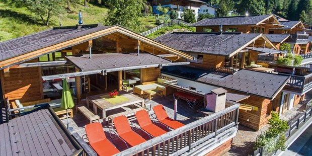 Destination-Wedding - Wellness / Pool: Outdoor-Pool - Kleinarl - Sonnige Terrasse - Lumberjack Bio Bergrestaurant