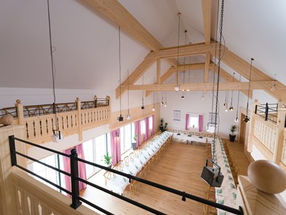 Destination-Wedding - Personenanzahl - Steiermark - Der Kölblsaal in der Klangwerkstatt im Narzissendorf Zloam für Feste bis zu 140 Personen. - Narzissendorf Zloam