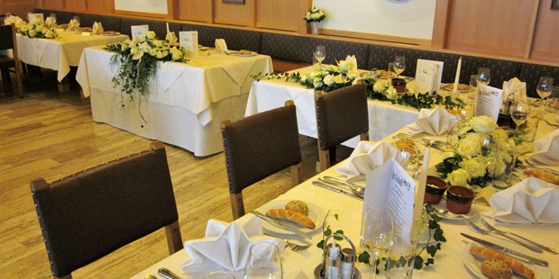 Destination-Wedding - Preisniveau Hochzeitsfeier: € - Salzkammergut - Seegasthof Hotel Hois'n Wirt