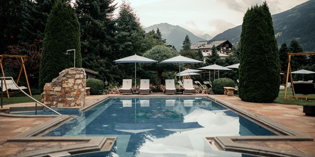 Destination-Wedding - Art der Location: Hotel / Chalet - Für die Entspannung zwischendurch - ein Sprung in den Pool. - Sendlhofer's