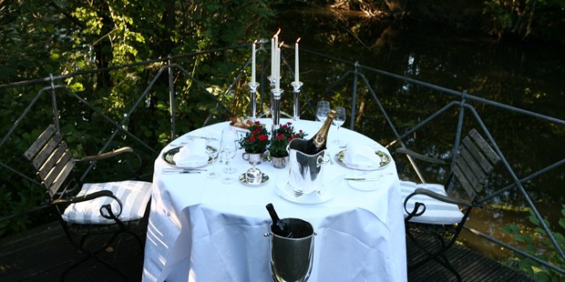 Destination-Wedding - Art der Location: Restaurant - Ruhrgebiet - Terrasse Villa Türmchen - Schlosshotel Hugenpoet