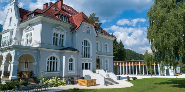 Destination-Wedding - Individuelle Anreise: Helikopterlandeplatz - Pyhrn-Priel - Unsere Villa mit dem neuen Festsaal - Villa Bergzauber