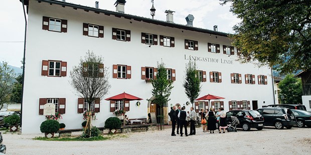 Destination-Wedding - Art der Location: Gasthof / Gasthaus - Tirol - Feiern Sie Ihre Hochzeit im Landgasthof & Hotel Linde in 6275 Stumm.
foto © blitzkneisser.com - Landgasthof & Hotel Linde