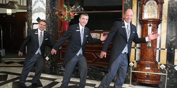 Destination-Wedding - Preisniveau Hochzeitsfeier: €€€ - Die charmantesten Concierges von ganz Wien!  - Hotel Bristol Vienna