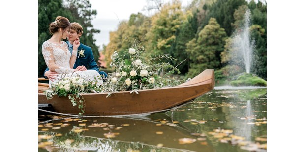 Destination-Wedding - Hunde erlaubt - Schönau an der Triesting - Traumhafte Hochzeitsfotos im romantischen Boot... - Schloss Schönau