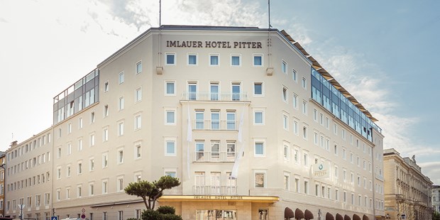 Destination-Wedding - Preisniveau Hochzeitsfeier: €€€ - Außenansicht vom IMLAUER HOTEL PITTER Salzburg - IMLAUER HOTEL PITTER Salzburg