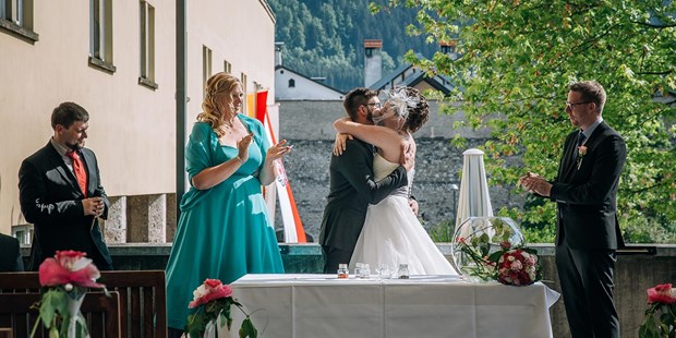 Destination-Wedding - Preisniveau Hochzeitsfeier: € - Tirol - Eheschließung beim 4-Sterne Parkhotel Hall, Tirol.
Foto © blitzkneisser.com - Parkhotel Hall