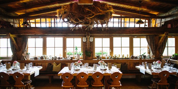 Destination-Wedding - Art der Location: Restaurant - Pinzgau - Feiern Sie Ihre Hochzeit auf der Jufenalm in 5761 Maria Alm auf 1.150m Seehöhe.
Foto © martinhofmann.at - Die Jufenalm