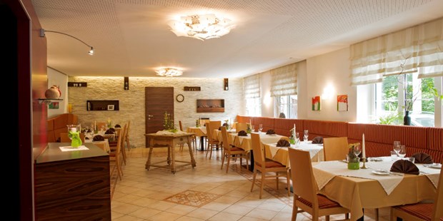 Destination-Wedding - Preisniveau Zimmer/Suiten: € - Österreich - Restaurant & Hotel Waldesruh