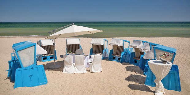 Destination-Wedding - Personenanzahl - Ostseeküste - Standesamtliche Trauung am Strand im Ostseebad Göhren - Hotel Hanseatic Rügen & Villen