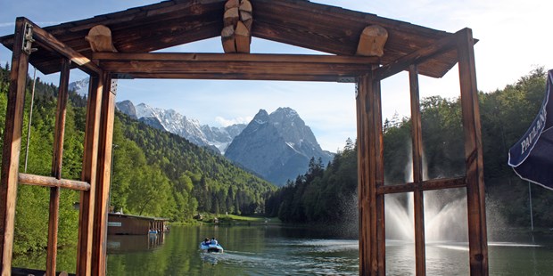 Destination-Wedding - Art der Location: Hotel / Chalet - Zugspitze - Beste Aussichten für Ihren schönsten Tag im Leben am Riessersee in Garmisch-Partenkirchen - Riessersee Hotel  Garmisch-Partenkirchen