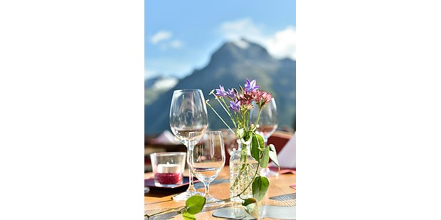 Destination-Wedding - Art der Location: Scheune / Bauernhof / Alm / Landhaus - Tiroler Oberland - Hotel Goldener Berg & Alter Goldener Berg