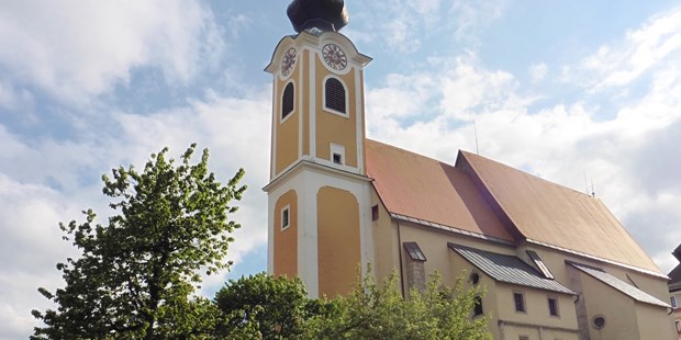 Destination-Wedding - Steiermark - Kirchliche Trauung in der Pfarrkirche St. Gallen nur 5 km entfernt, Shuttle service möglich - Naturhotel Schloss Kassegg