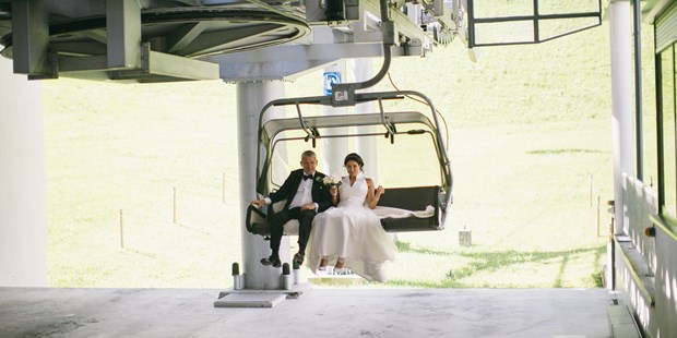 Destination-Wedding - Hunde erlaubt - "Anreise" des Brautpaares mal anders - arlberg1800 RESORT