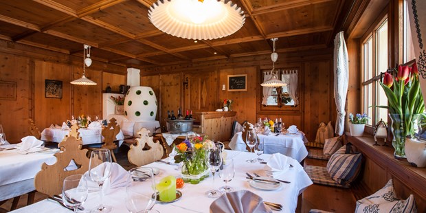 Destination-Wedding - Art der Location: Restaurant - Tirol - Urige Bauernstube - Sonnbichl Stube