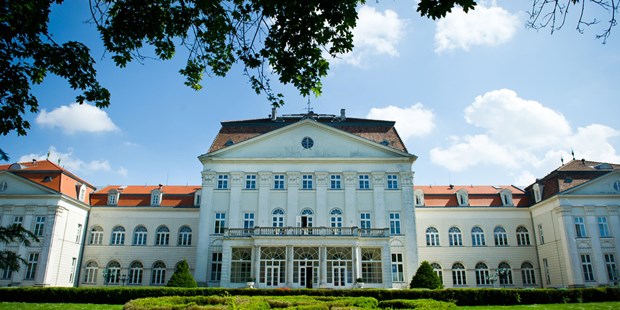 Destination-Wedding - Festzelt - Donauraum - Heiraten im Schloss Wilhelminenberg in Wien.
Foto © greenlemon.at - Austria Trend Hotel Schloss Wilhelminenberg