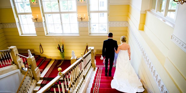 Destination-Wedding - Preisniveau Hochzeitsfeier: €€ - Heiraten im Schloss Wilhelminenberg in Wien.
Foto © greenlemon.at - Austria Trend Hotel Schloss Wilhelminenberg