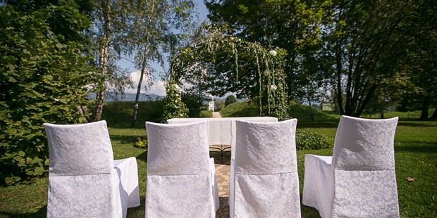 Destination-Wedding - Umgebung: im Park - Zeltweg - Trauung - Hotel Steirerschlössl