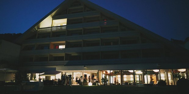 Destination-Wedding - Umgebung: am Land - Bezirk Baden - Die Krainerhütte bei Nacht.
Foto © thomassteibl.com - Seminar- und Eventhotel Krainerhütte