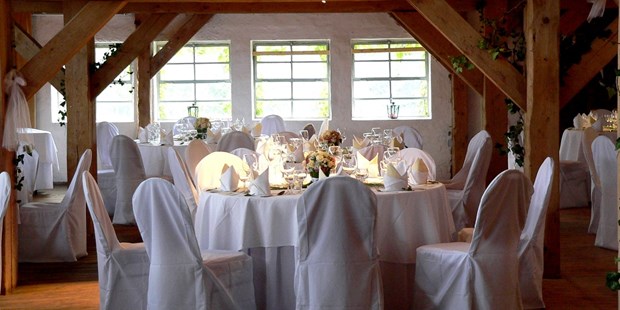Destination-Wedding - Art der Location: Restaurant - Mecklenburgische Schweiz - Heiraten im Gutshof Woldzegarten.
Fotos © Gutshof Woldzegarten - Gutshof Woldzegarten