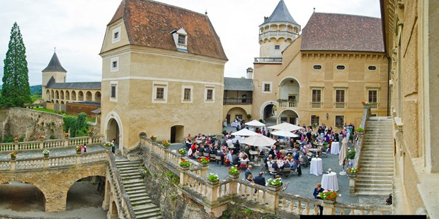 Destination-Wedding - Personenanzahl - Waldviertel - Heiraten in dem Renaissanceschloss Rosenburg in Niederösterreich. - Renaissanceschloss Rosenburg
