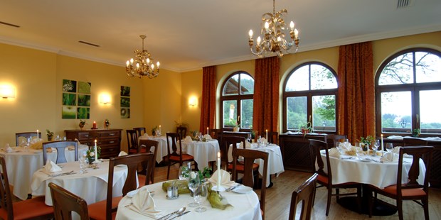 Destination-Wedding - Art der Location: Restaurant - Süd & West Steiermark - Stüberl - Burg Deutschlandsberg