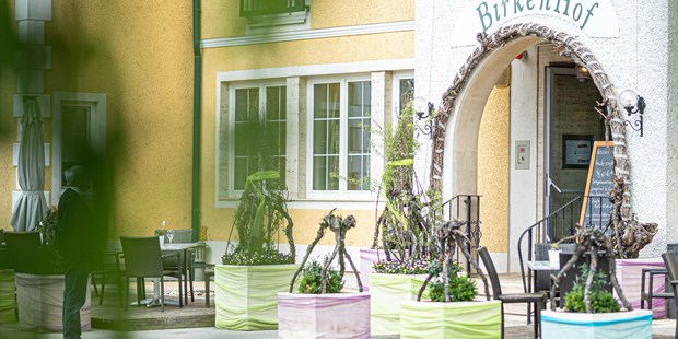Destination-Wedding - Garten - Österreich - Das Restaurant BirkenHof in Gols lädt zur Hochzeit ins Burgenland. - Birkenhof Restaurant & Landhotel ****