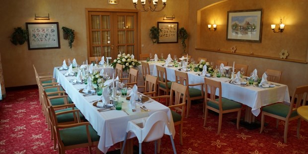 Destination-Wedding - Umgebung: in Weingärten - Retz - Salon Grüne Bar für bis zu 35 Gäste - Landgut & SPA Althof Retz