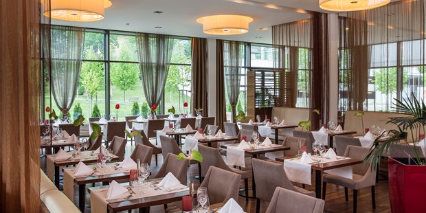 Destination-Wedding - Preisniveau Hochzeitsfeier: €€ - Steiermark - Restaurant "In der Au" - Falkensteiner Hotel & Asia SPA Leoben