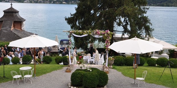 Destination-Wedding - Individuelle Anreise: Helikopterlandeplatz - Kärnten - Katholische Trauungsmesse im Garten der Villa Miralago - Hotel SCHLOSSVILLA MIRALAGO - die wundervolle, einzigartige Location direkt am Wörthersee - 