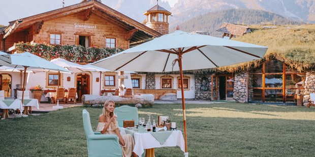 Destination-Wedding - Perfekte Jahreszeit: Sommer-Hochzeit - Tirol - Bio-Hotel Stanglwirt