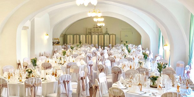 Destination-Wedding - Nachbarschaft (Lärm): keine unmittelbare Nachbarschaft - Wiener Alpen - Großer Saal für 140 Personen - Schloss Gloggnitz