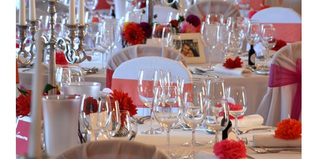 Destination-Wedding - Art der Location: Restaurant - Wiener Alpen - Veranstaltungssaal  - Schloss Gloggnitz